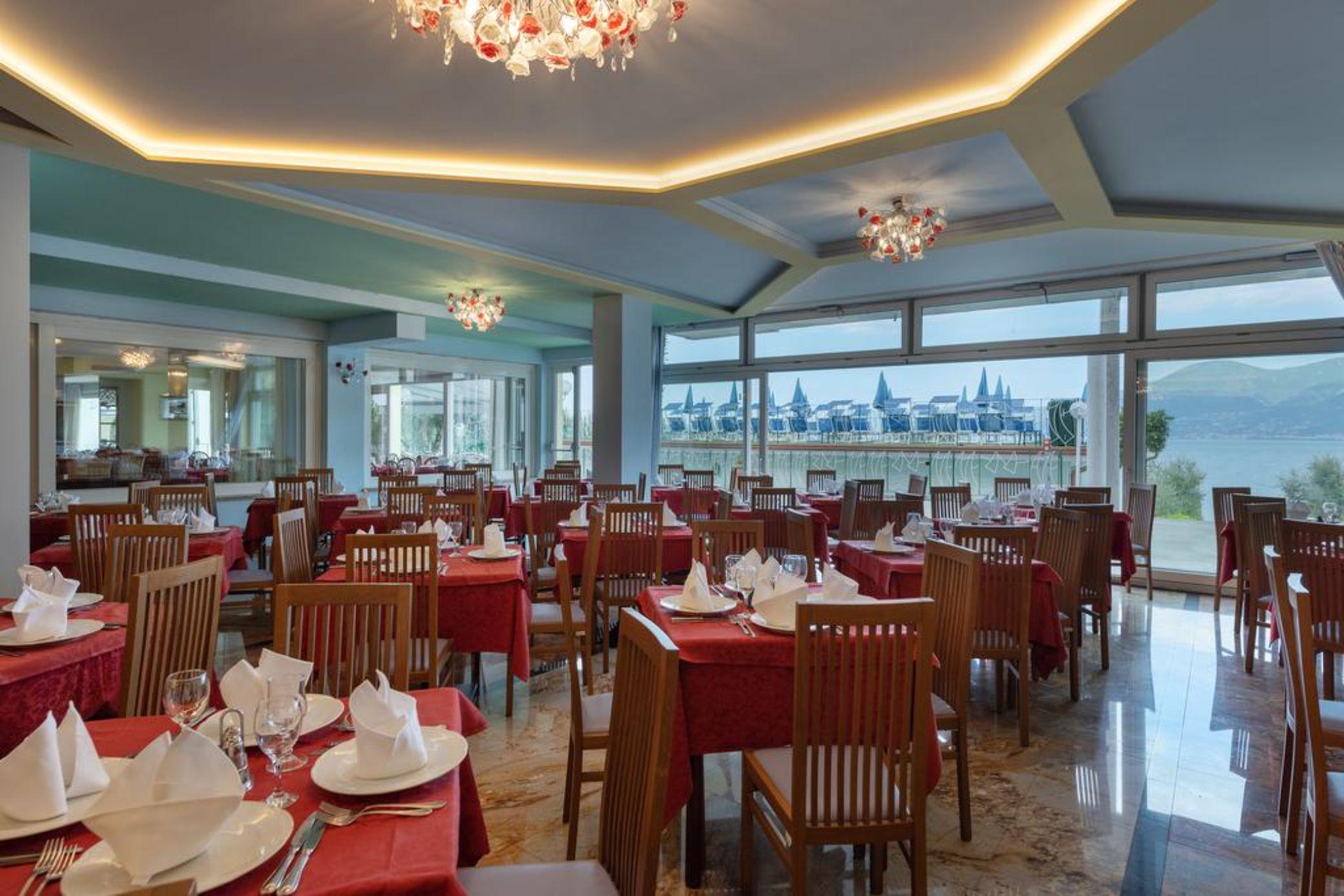 Hotel Internazionale Torri Del Benaco Exteriér fotografie