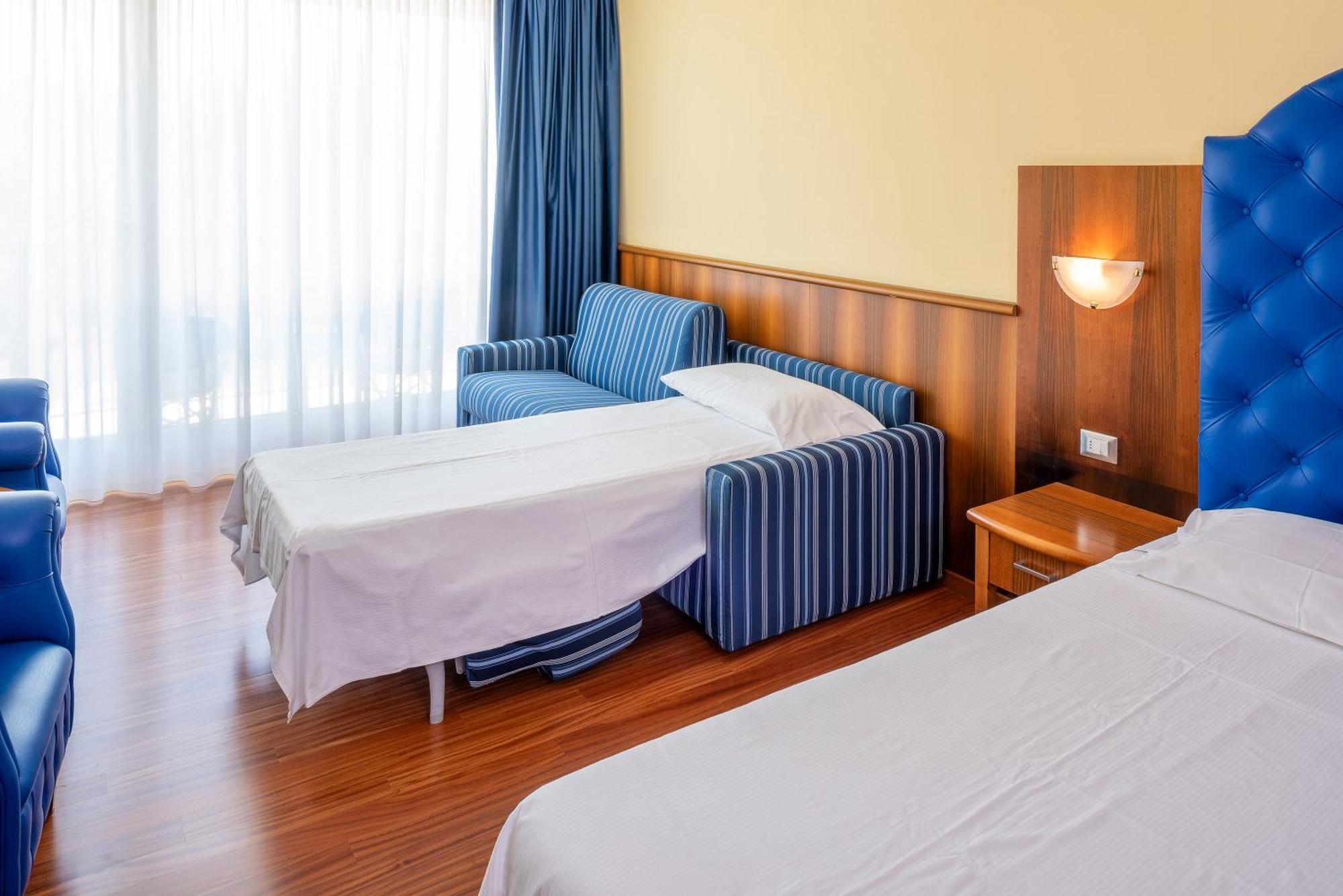 Hotel Internazionale Torri Del Benaco Exteriér fotografie