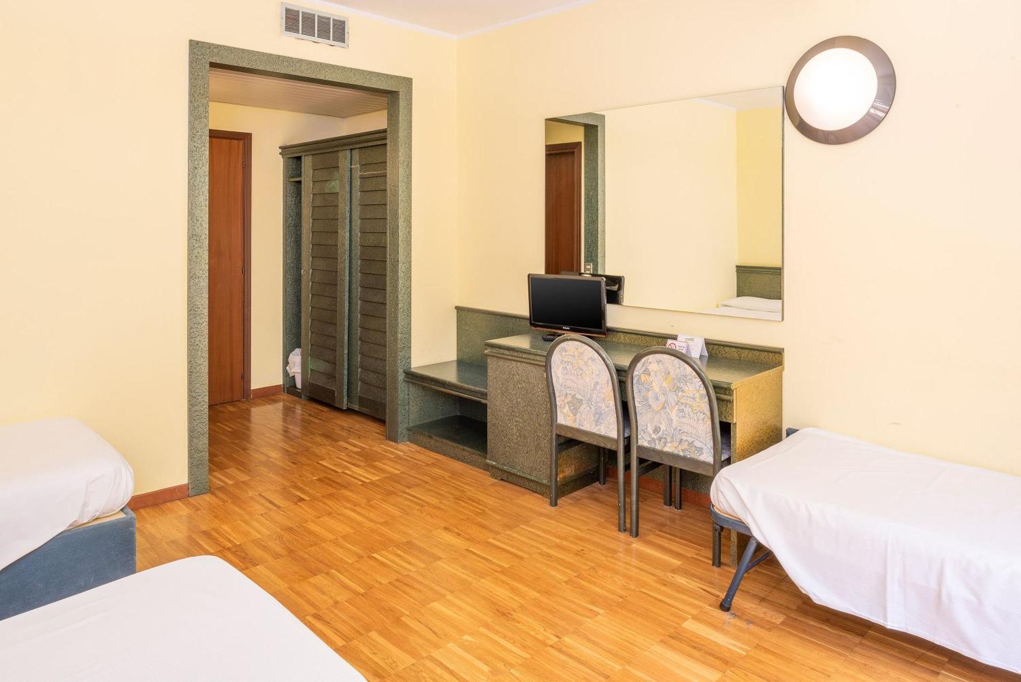 Hotel Internazionale Torri Del Benaco Exteriér fotografie