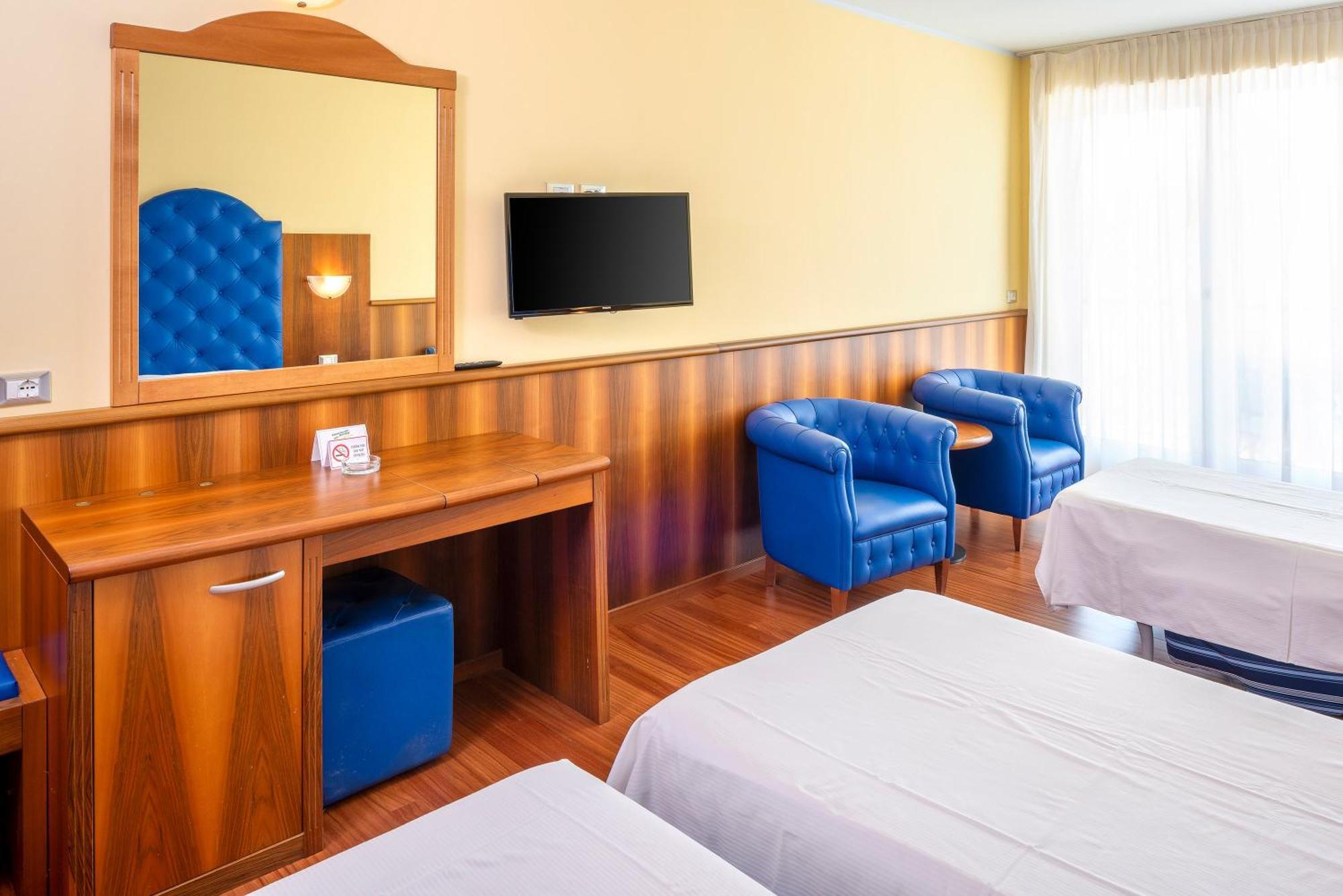 Hotel Internazionale Torri Del Benaco Exteriér fotografie