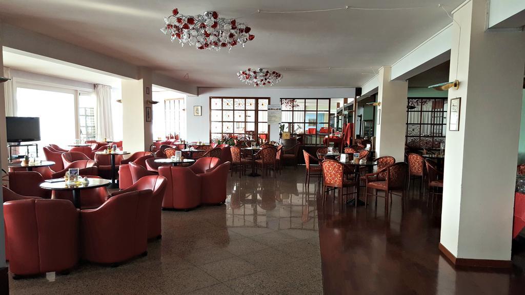 Hotel Internazionale Torri Del Benaco Exteriér fotografie